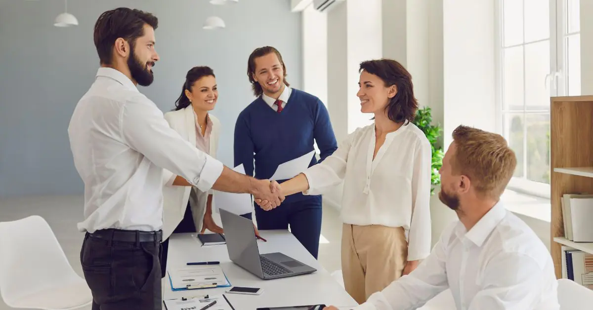 What are the Advantages and Disadvantages of Recruitment Agencies?