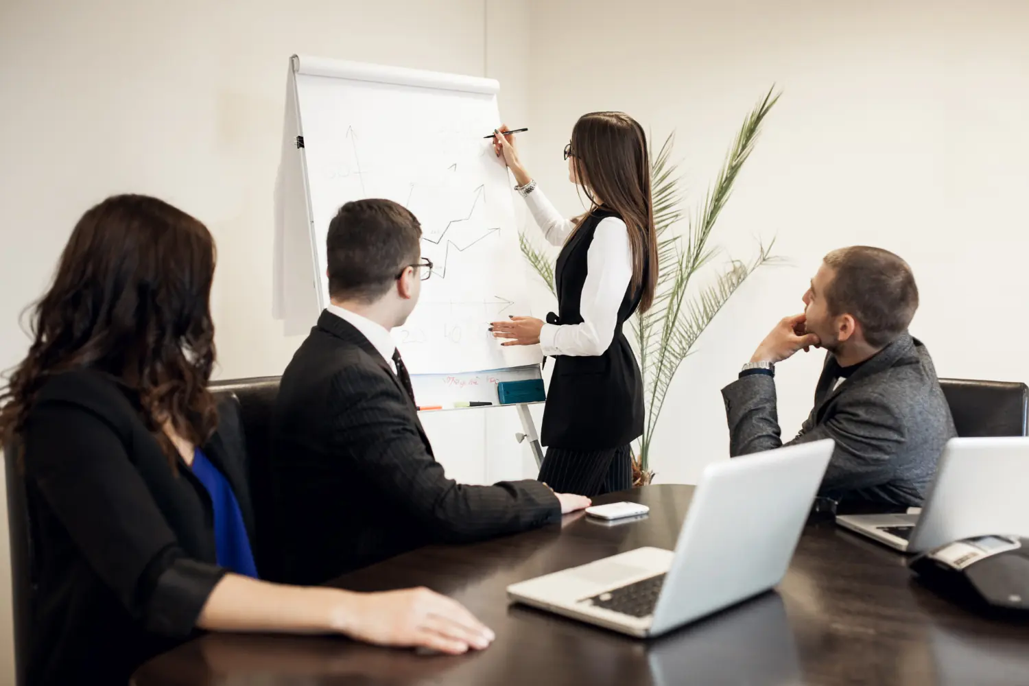 Klay HR: Practical HR Training & Real Team Development