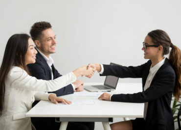best recruitment agencies in Dubai with smiling